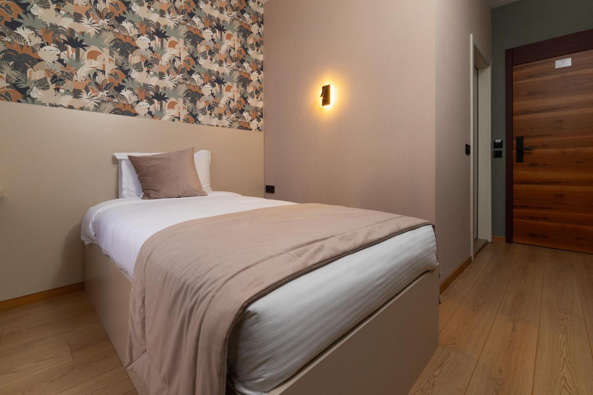 Hotel Ma Belle Pristina Eksteriør billede